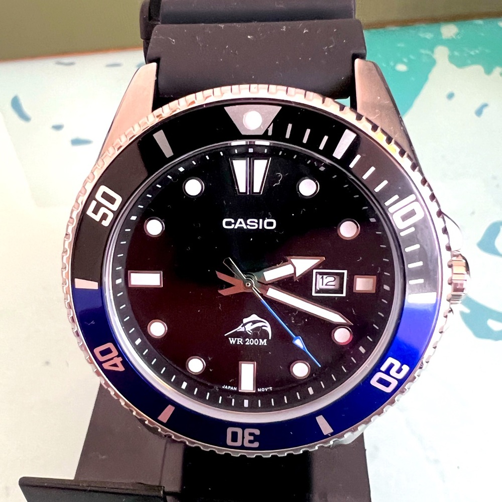 Casio MDV -106B Blue Black Diver Duro